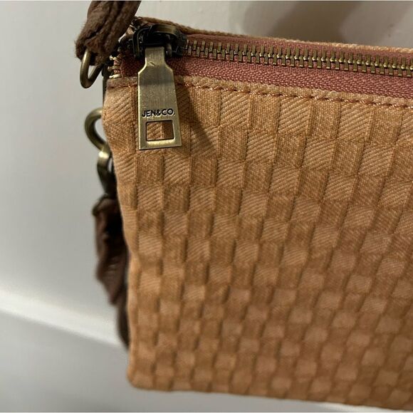 Jen and co crossbody - Picture 3 of 8